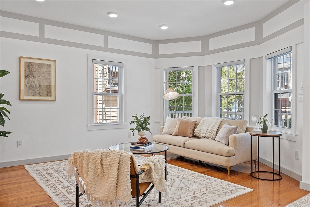 19 Conwell Street, Unit 1 Somerville, MA 02143 - Photo 10 of 32