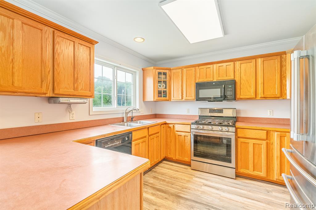 48127 Hull Road Belleville, MI 48111 - Photo 23 of 49