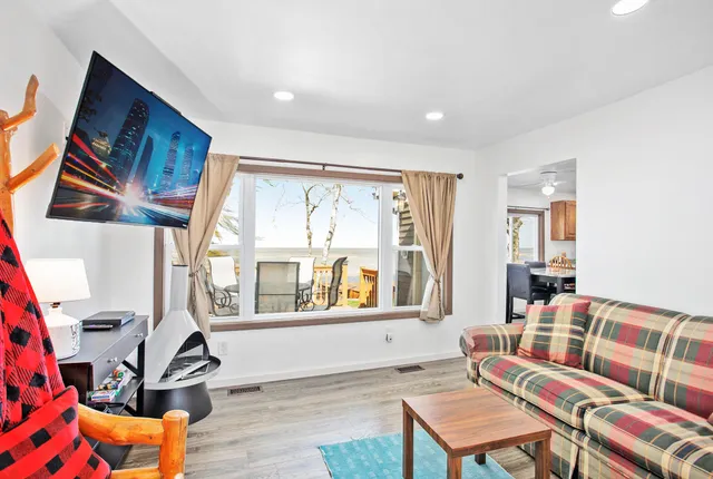 $289,900 | 6867 Debralyn Drive, Unionville, MI 48767