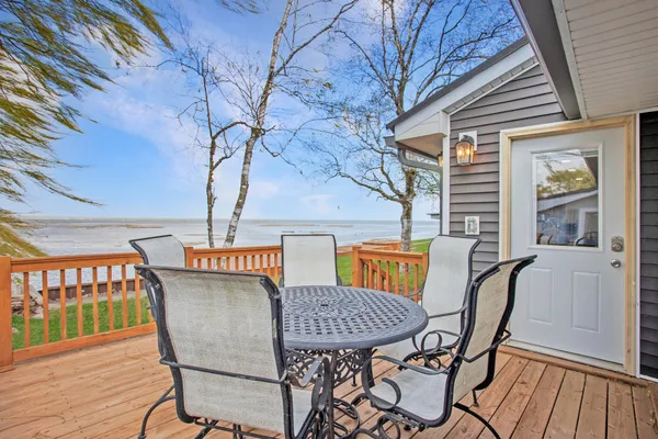 $279,900 | 6867 Debralyn Drive, Unionville, MI 48767