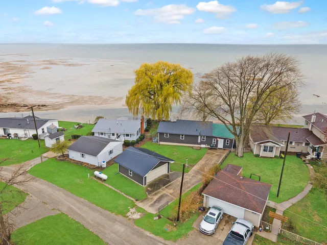 $289,900 | 6867 Debralyn Drive, Unionville, MI 48767