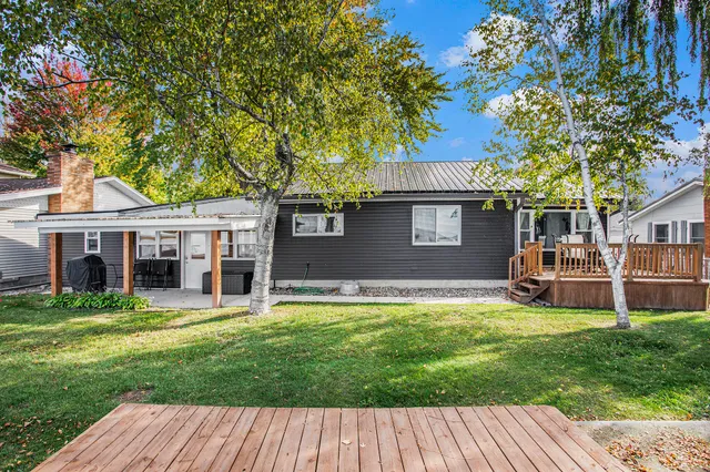 $289,900 | 6867 Debralyn Drive, Unionville, MI 48767