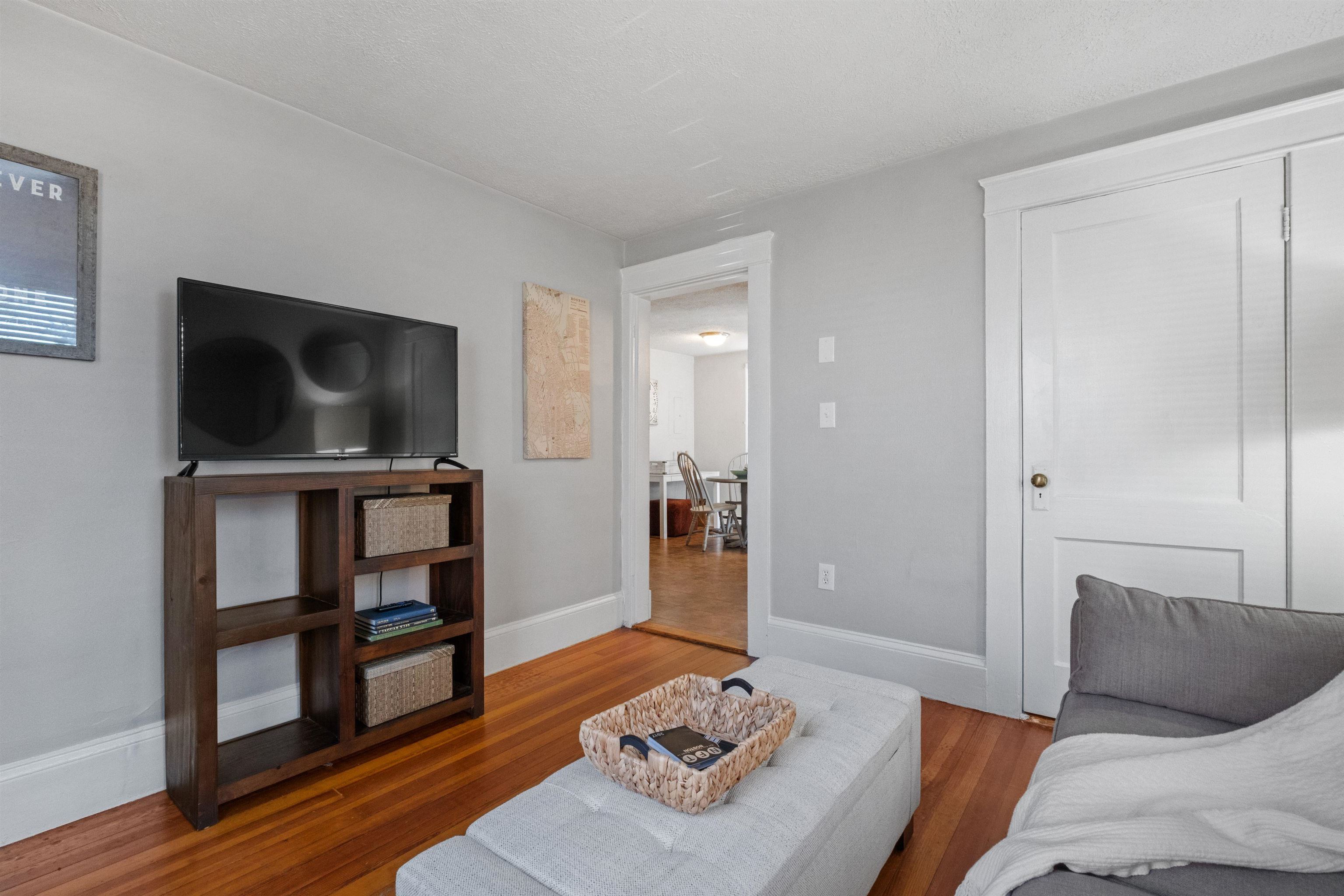 65 South Elm Street, Unit 2 Manchester, NH 03103 - Photo 19 of 28