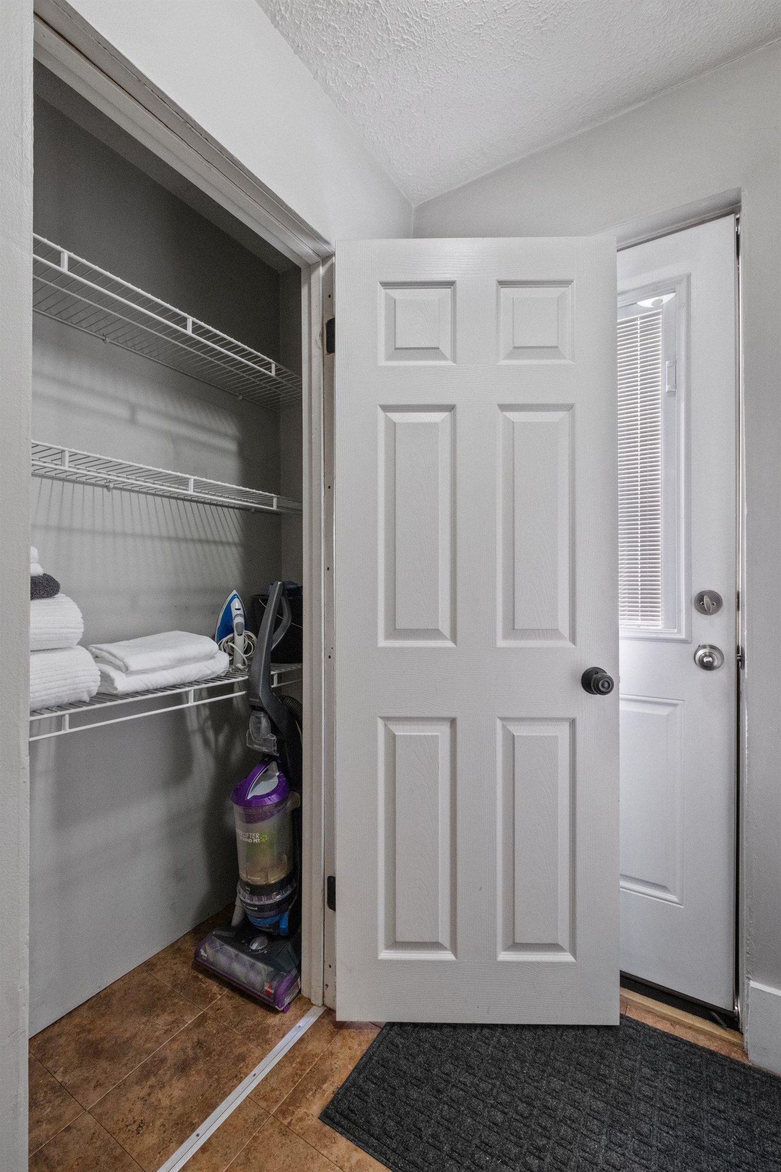 65 South Elm Street, Unit 2 Manchester, NH 03103 - Photo 21 of 28