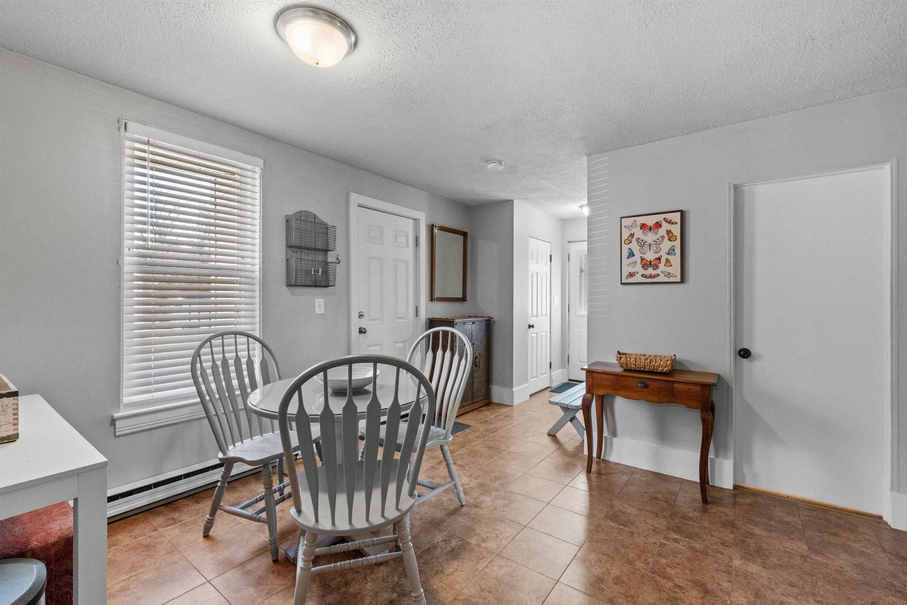 65 South Elm Street, Unit 2 Manchester, NH 03103 - Photo 23 of 28