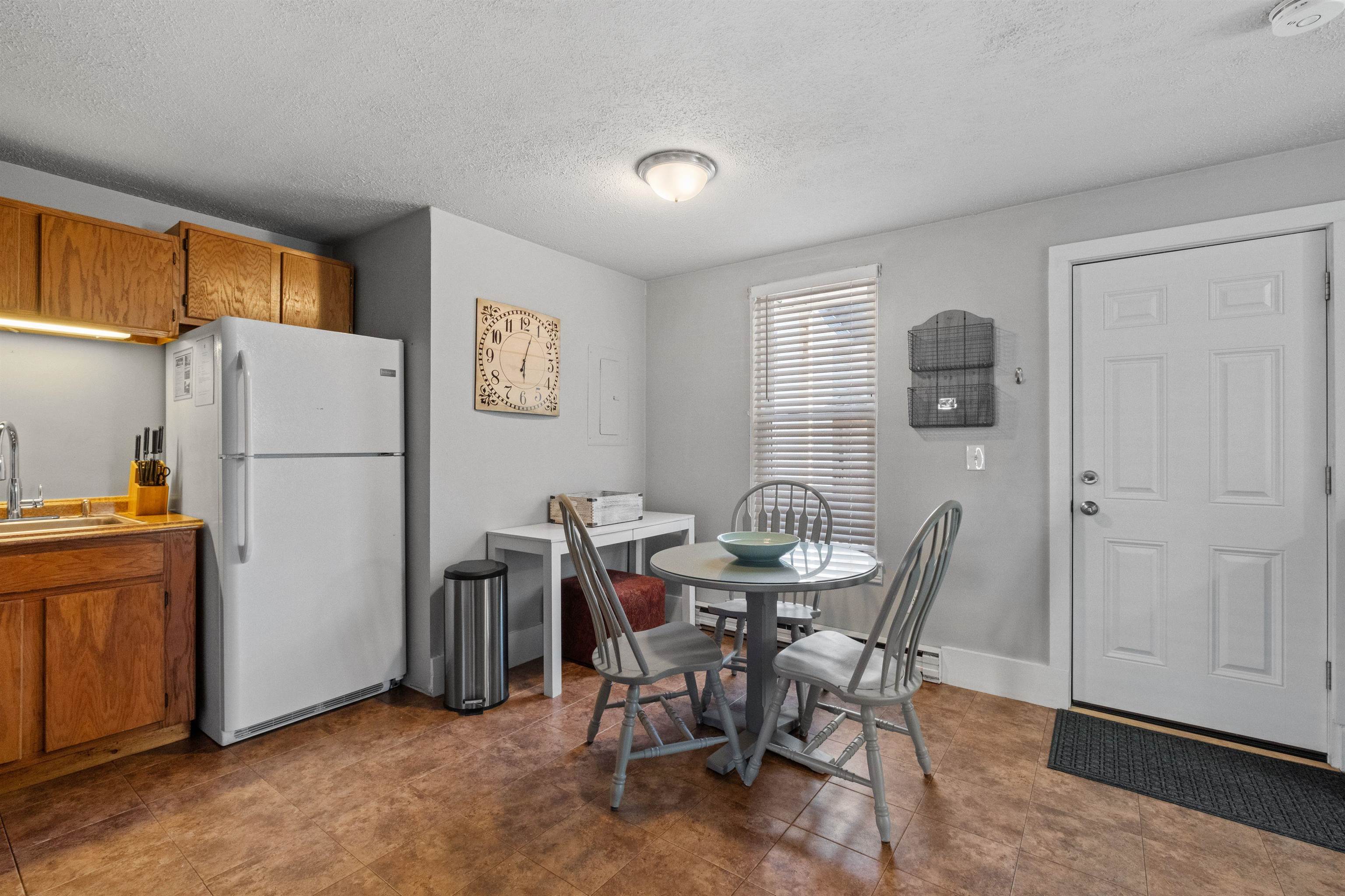 65 South Elm Street, Unit 2 Manchester, NH 03103 - Photo 24 of 28