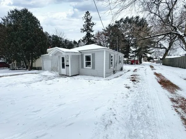 $102,000 | 1205 32nd Avenue, Menominee, MI 49858