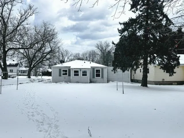 $95,000 | 1205 32nd Avenue, Menominee, MI 49858