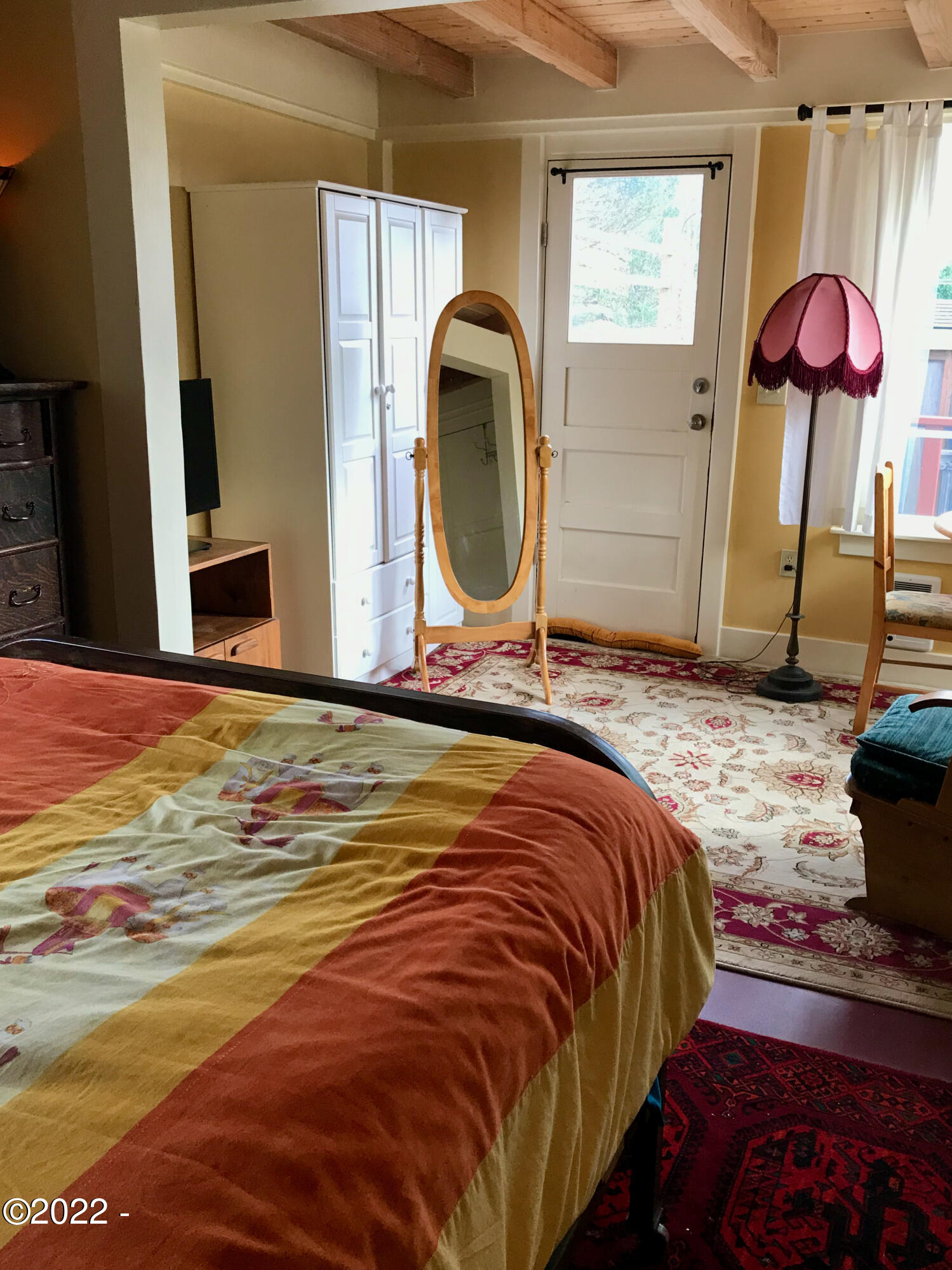 127 Southwest Hurbert Street Newport, OR 97365 - Photo 10 of 20 Bedroom 1