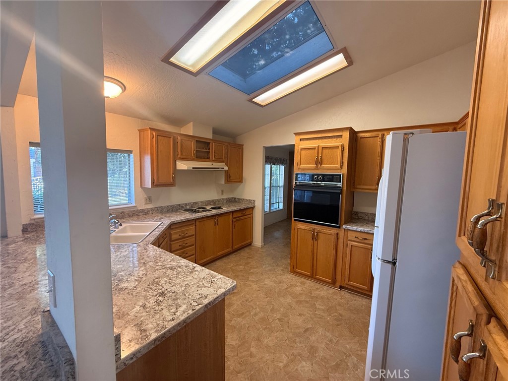 2050 Springfield Drive Chico, CA 95928 - Photo 4 of 11