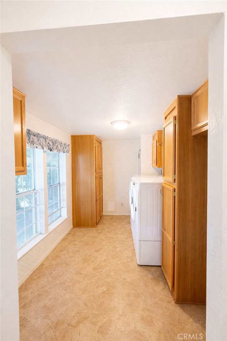 2050 Springfield Drive Chico, CA 95928 - Photo 6 of 11