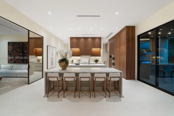 $22,000,000 | 5545 Southwest 81st Terrace, Miami, FL 33143