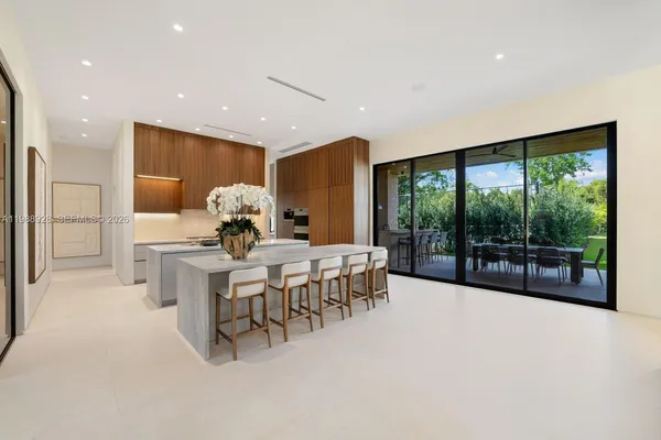 $22,000,000 | 5545 Southwest 81st Terrace, Miami, FL 33143