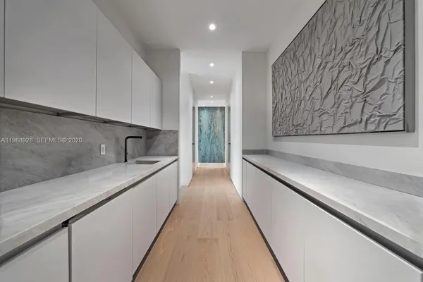 $22,000,000 | 5545 Southwest 81st Terrace, Miami, FL 33143
