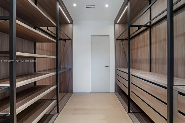 $22,000,000 | 5545 Southwest 81st Terrace, Miami, FL 33143