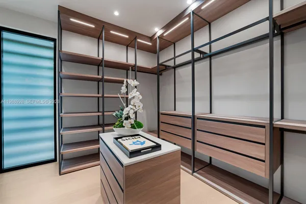 $22,000,000 | 5545 Southwest 81st Terrace, Miami, FL 33143