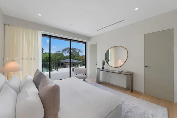 $22,000,000 | 5545 Southwest 81st Terrace, Miami, FL 33143