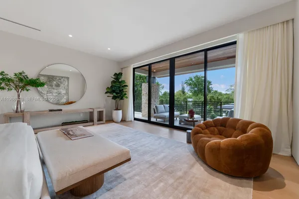 $22,000,000 | 5545 Southwest 81st Terrace, Miami, FL 33143