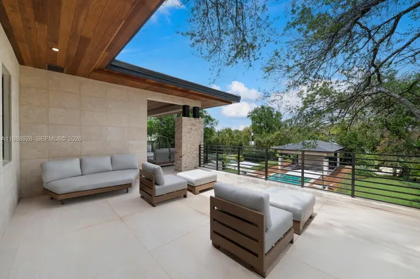 $22,000,000 | 5545 Southwest 81st Terrace, Miami, FL 33143