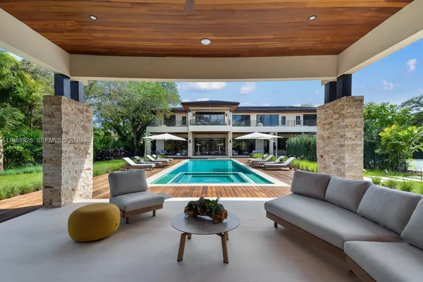 $22,000,000 | 5545 Southwest 81st Terrace, Miami, FL 33143