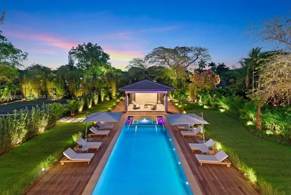 $22,000,000 | 5545 Southwest 81st Terrace, Miami, FL 33143