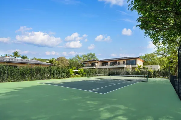 $22,000,000 | 5545 Southwest 81st Terrace, Miami, FL 33143