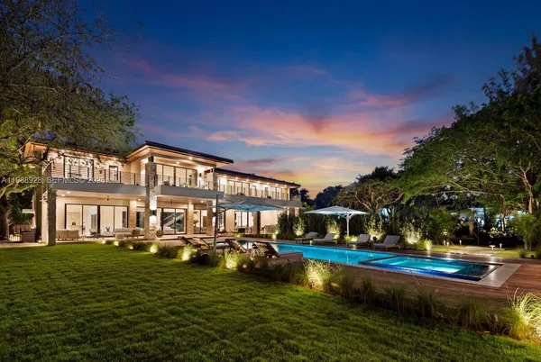 $22,000,000 | 5545 Southwest 81st Terrace, Miami, FL 33143