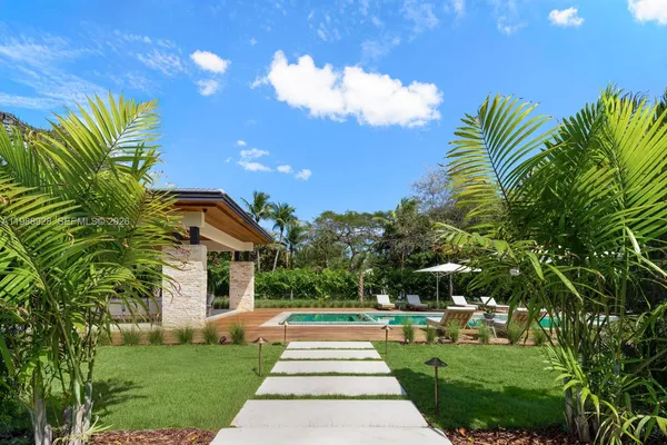 $22,000,000 | 5545 Southwest 81st Terrace, Miami, FL 33143