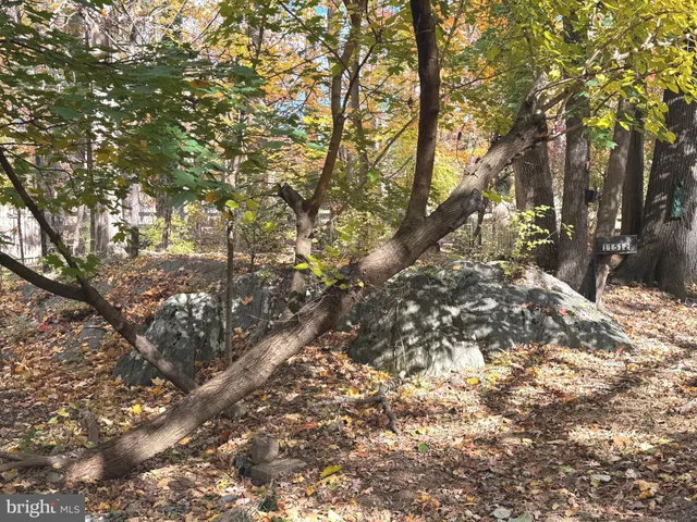 $1,600,000 | 11512 Le Havre Drive, Potomac, MD 20854