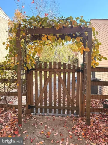 $1,600,000 | 11512 Le Havre Drive, Potomac, MD 20854