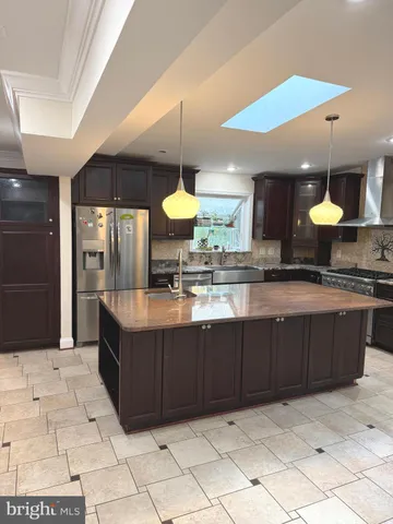 $1,600,000 | 11512 Le Havre Drive, Potomac, MD 20854