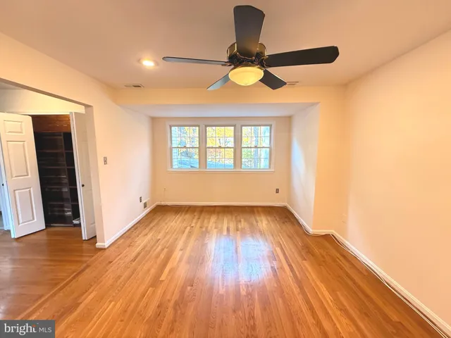 $1,600,000 | 11512 Le Havre Drive, Potomac, MD 20854