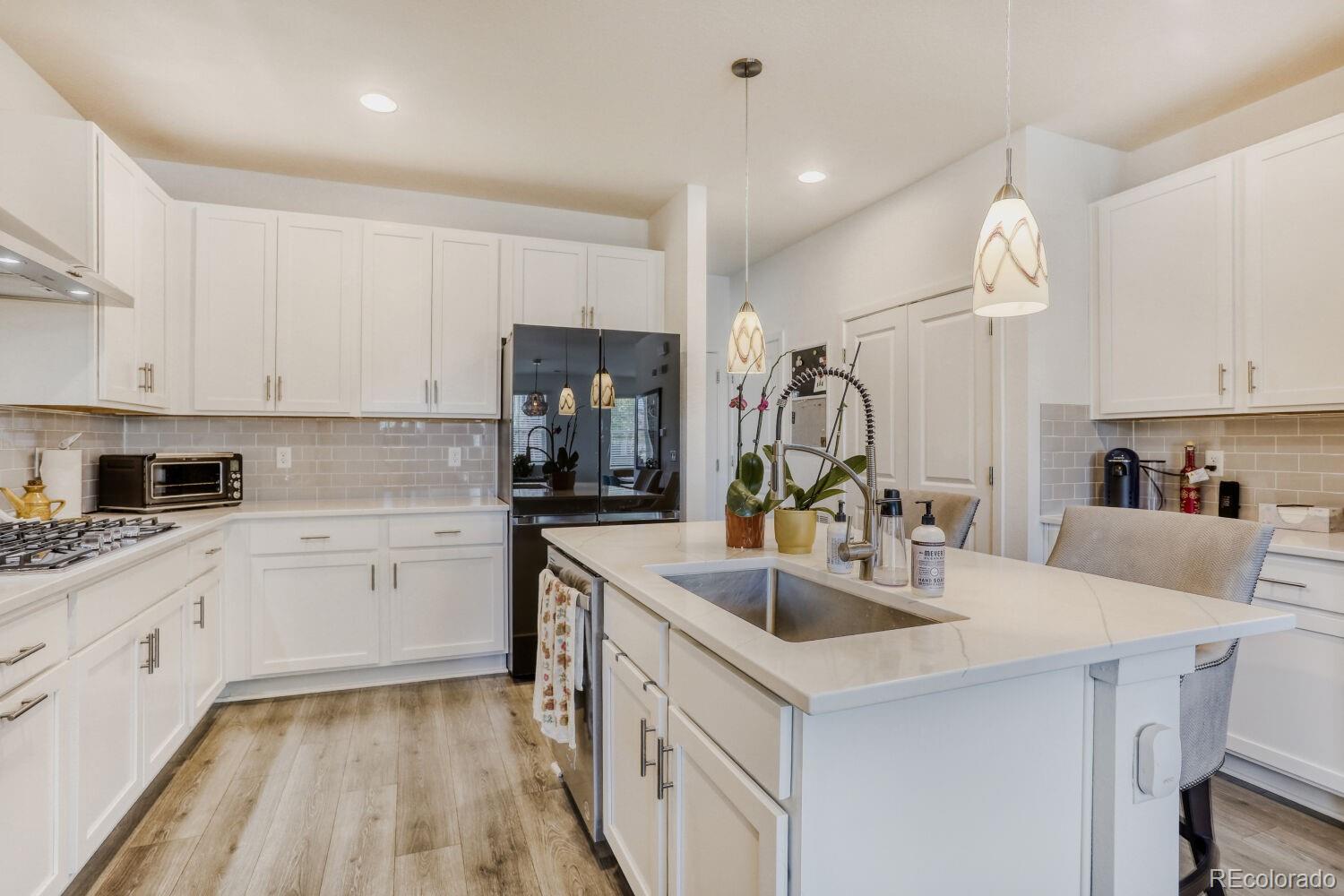 8397 Mount Ouray Road Littleton, CO 80125 - Photo 9 of 34