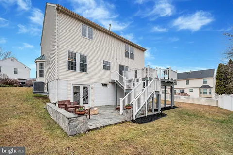 $749,500 | 21319 Emerald Drive, Germantown, MD 20876