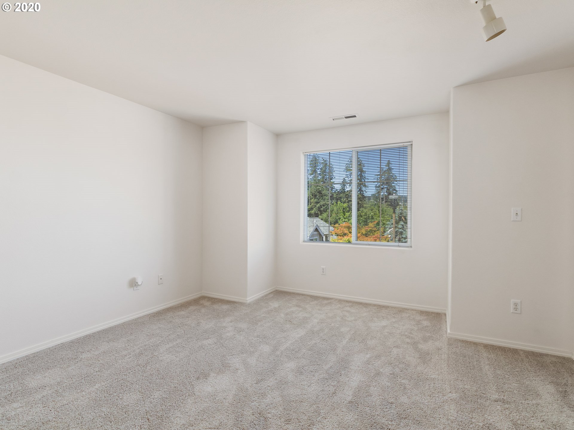 14407 Southwest Barrows Road Beaverton, OR 97007 - Photo 15 of 22 Gallery Image 15