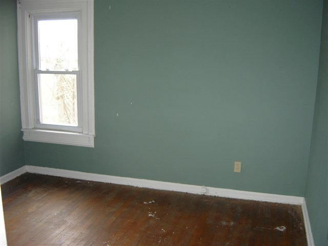 179 South Bailey Street Romeo, MI 48065 - Photo 5 of 10 31053866-4.JPG