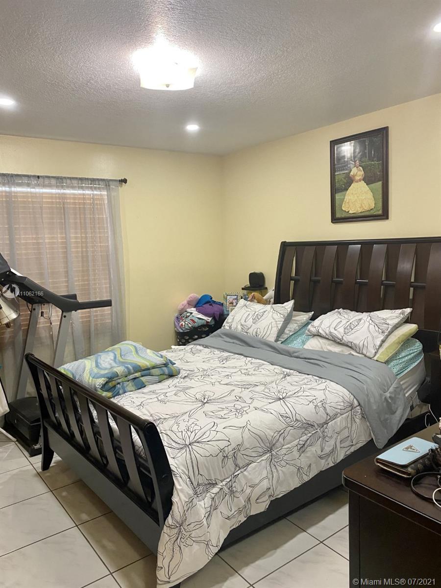 640 East 30th Street Hialeah, FL 33013 - Photo 4 of 12