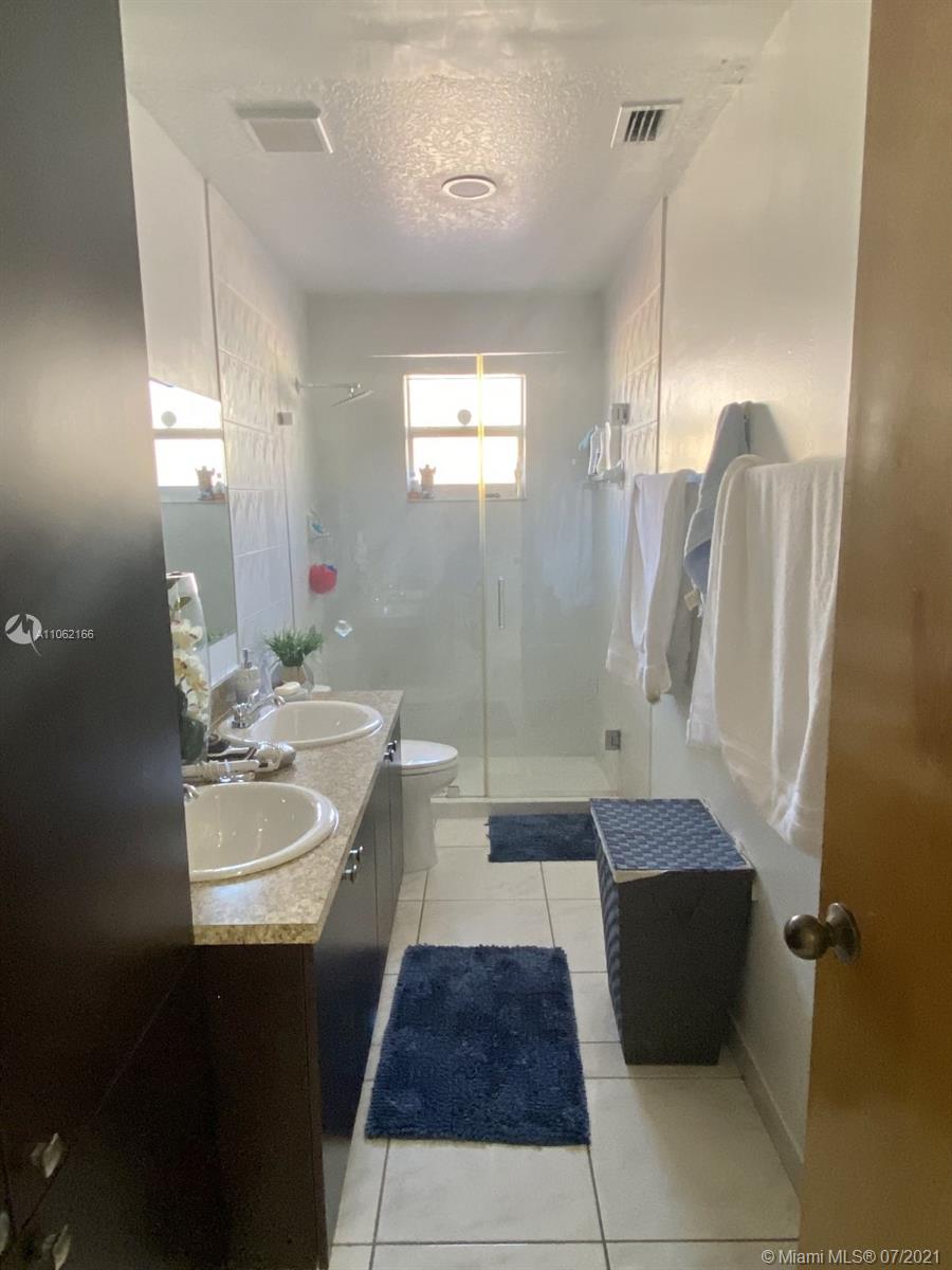 640 East 30th Street Hialeah, FL 33013 - Photo 8 of 12