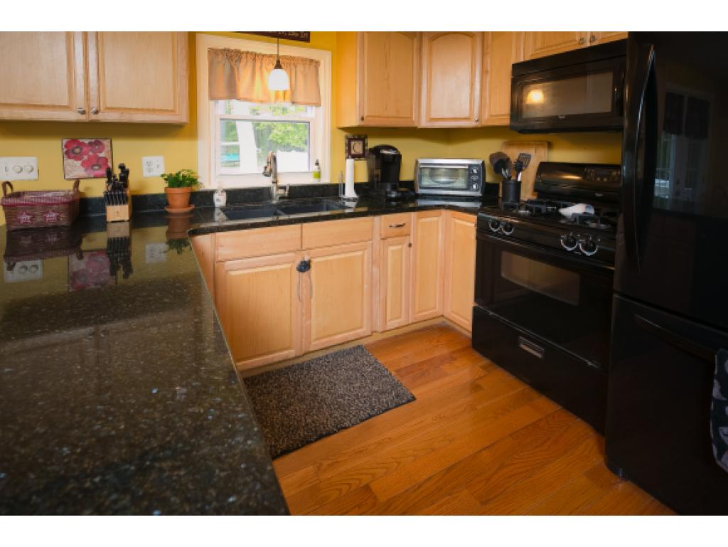 6 Upper Road, Unit A Plaistow, NH 03865 - Photo 10 of 19 Gallery Image 10