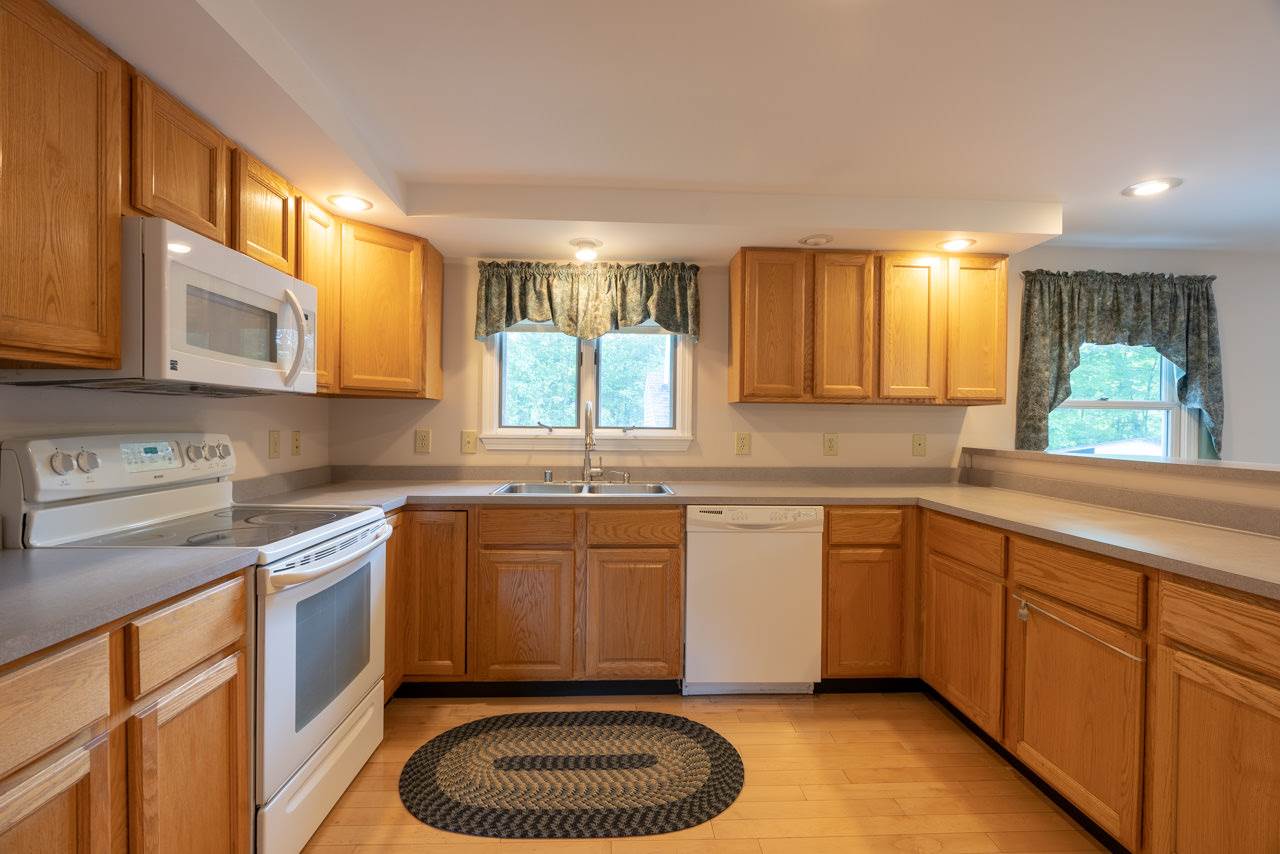 215 Spruce Haven Road Waterbury, VT 05677 - Photo 5 of 33 Gallery Image 5