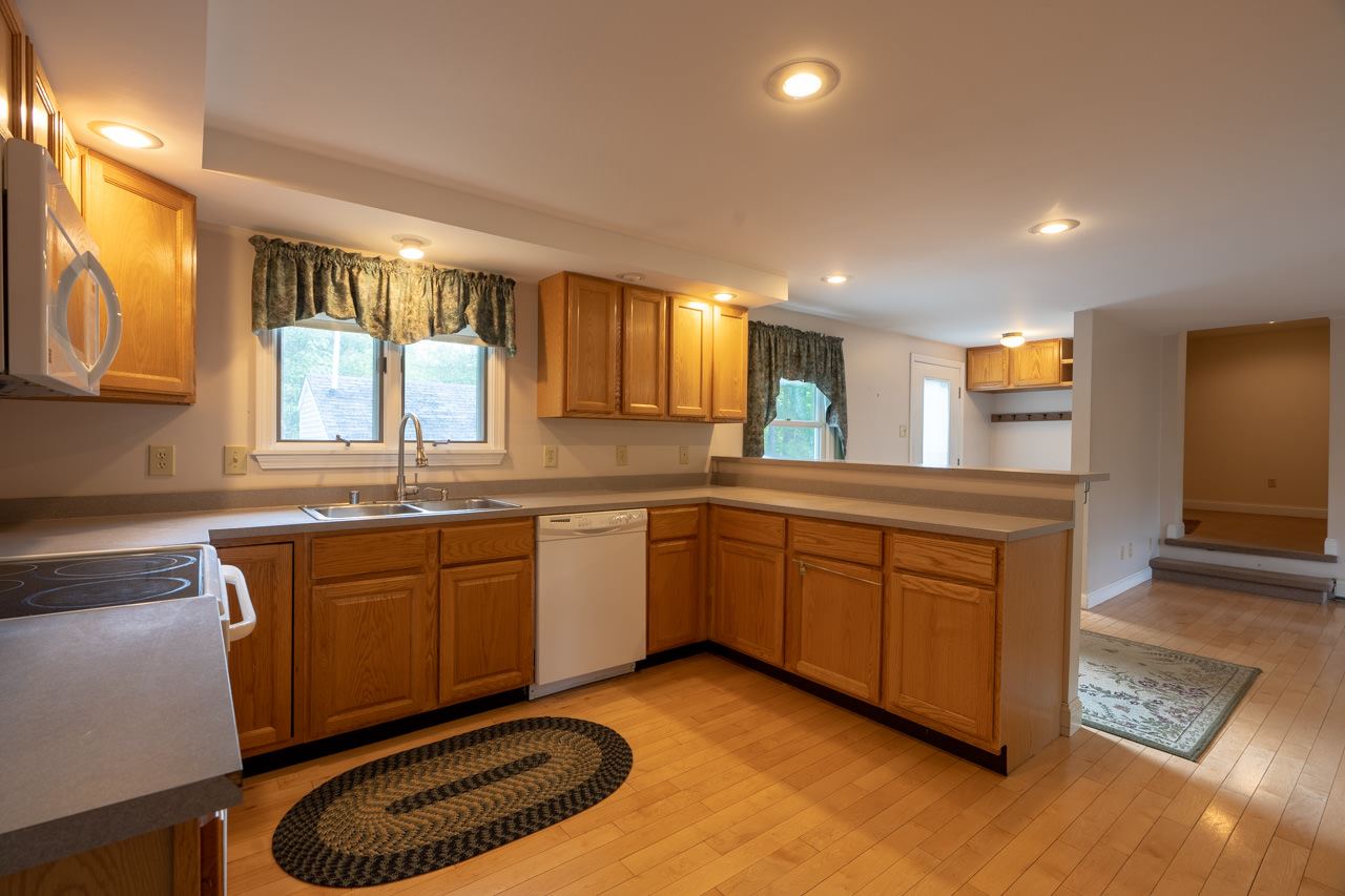 215 Spruce Haven Road Waterbury, VT 05677 - Photo 7 of 33 Gallery Image 7