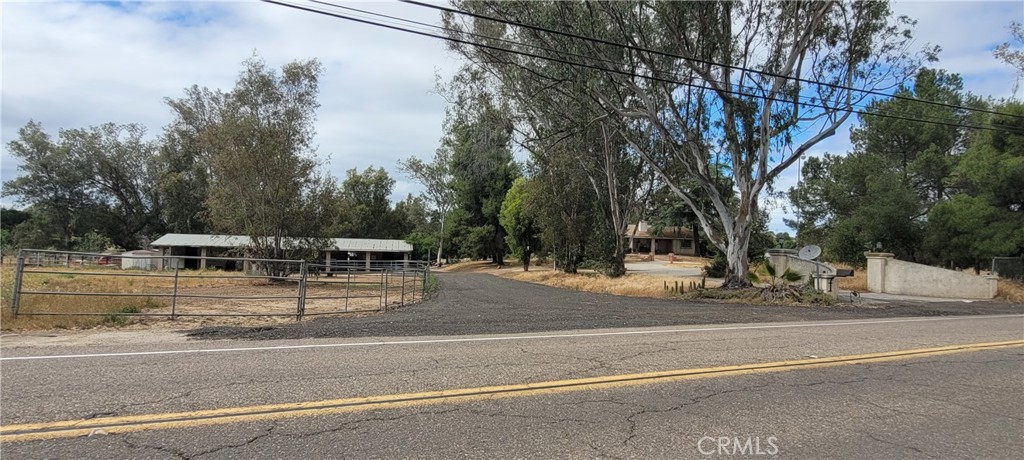 15818 Mussey Grade Road Ramona, CA 92065 - Photo 3 of 10