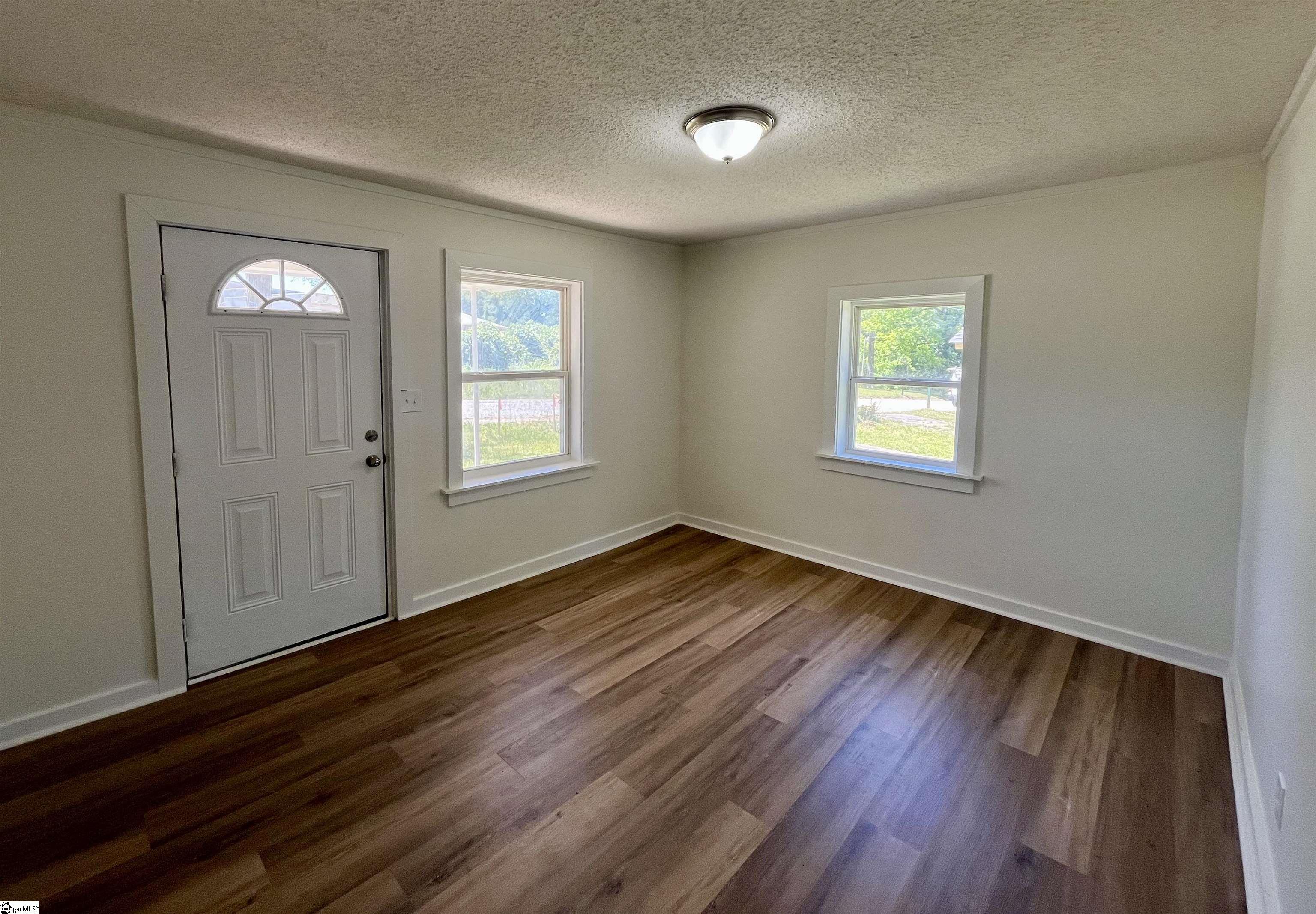 13 Clark Street Laurens, SC 29360 - Photo 5 of 13