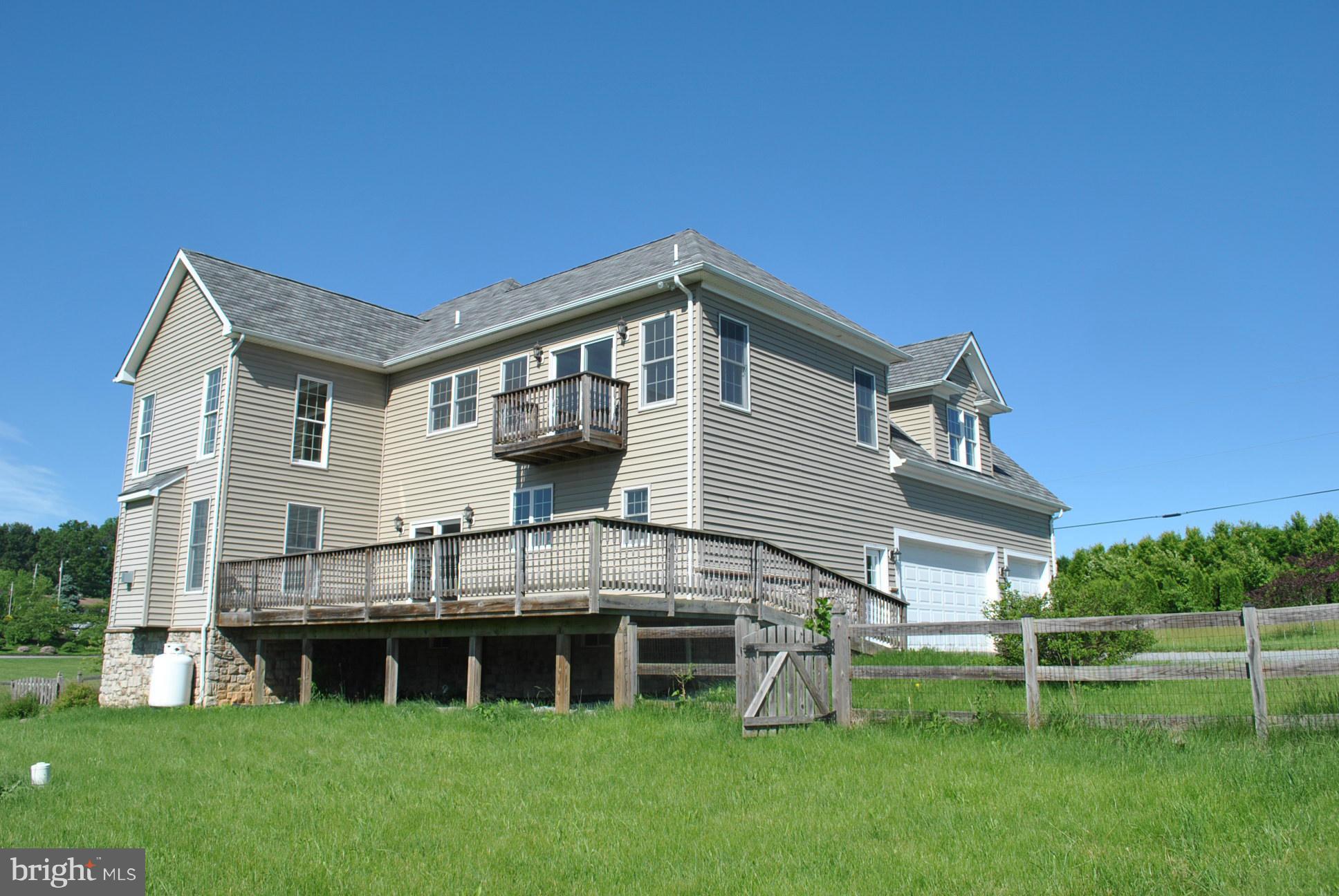 573 Houck Road Westminster, MD 21157 - Photo 5 of 30 Exterior (Rear)