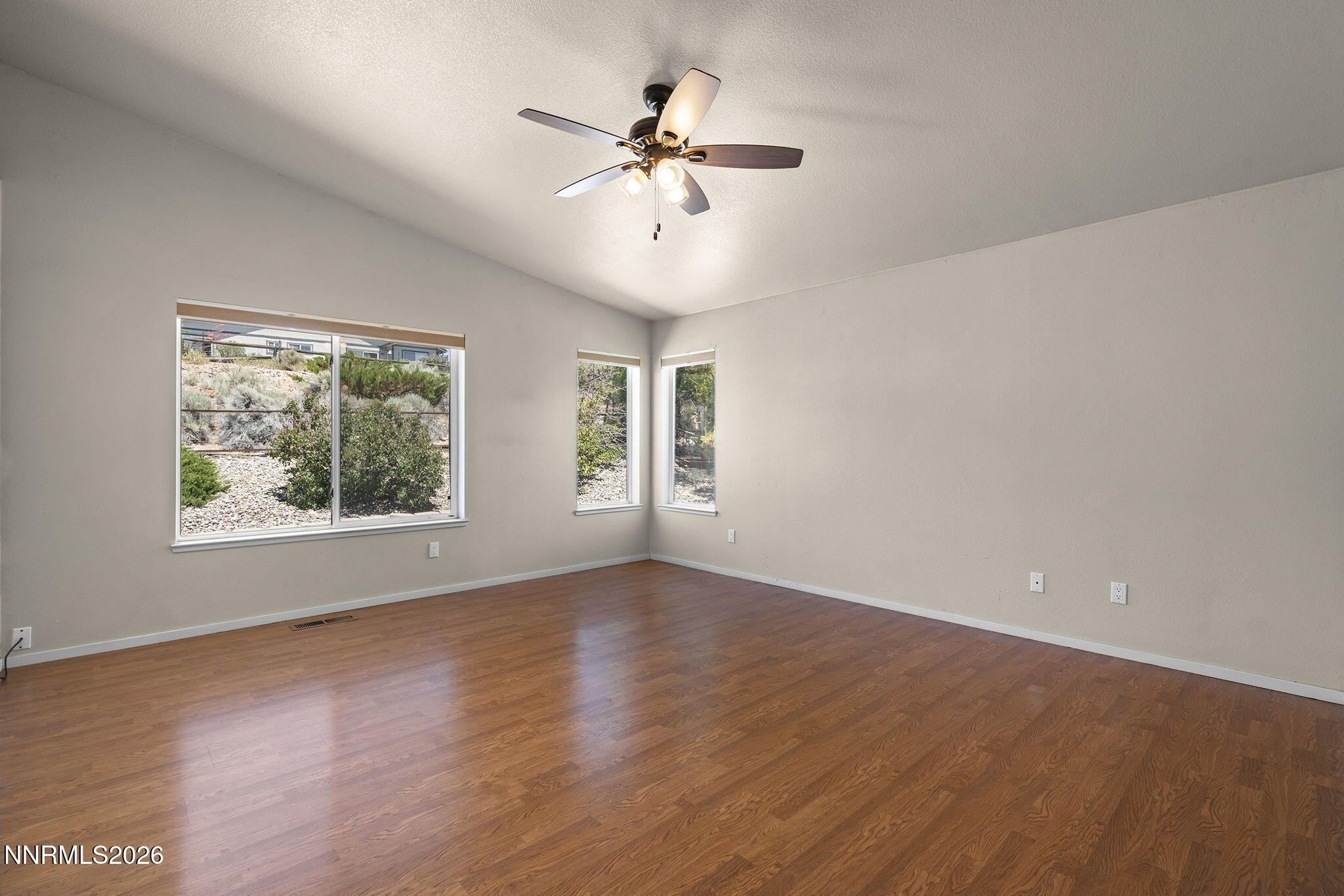889 South University Park Loop Reno, NV 89512 - Photo 18 of 37 18-web-or-mls-_DSC6055