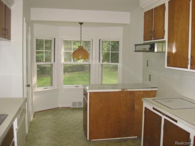2215 Walnut Lake Road West Bloomfield, MI 48322 - Photo 11 of 20