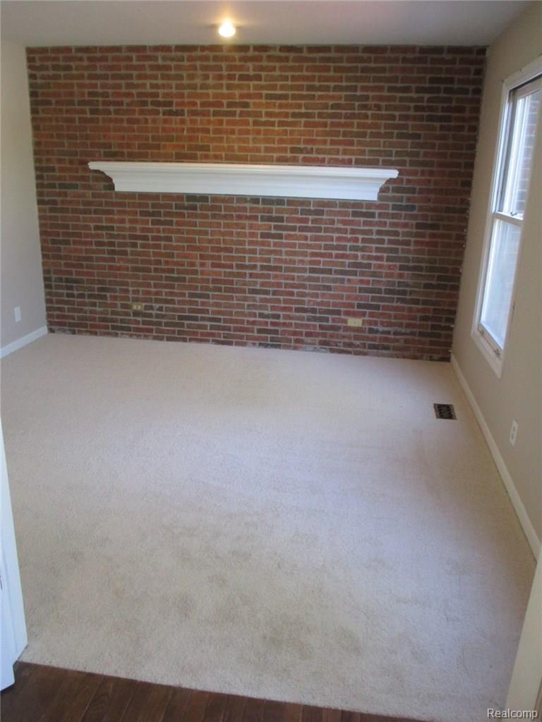2415 Rancroft Beat Rochester, MI 48306 - Photo 10 of 30 IMG_6920.JPG