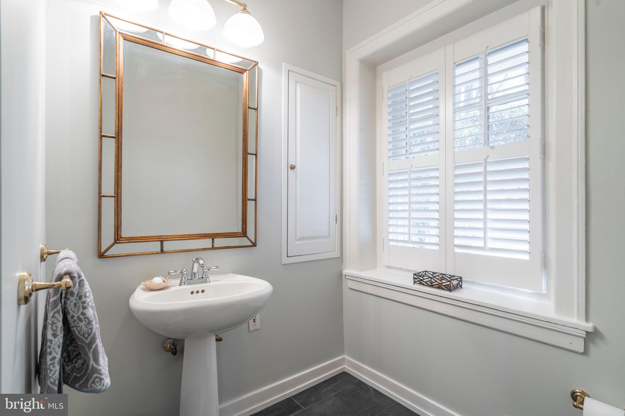 129 Valley Road Ardmore, PA 19003 - Photo 22 of 54 1st Floor Half Bath