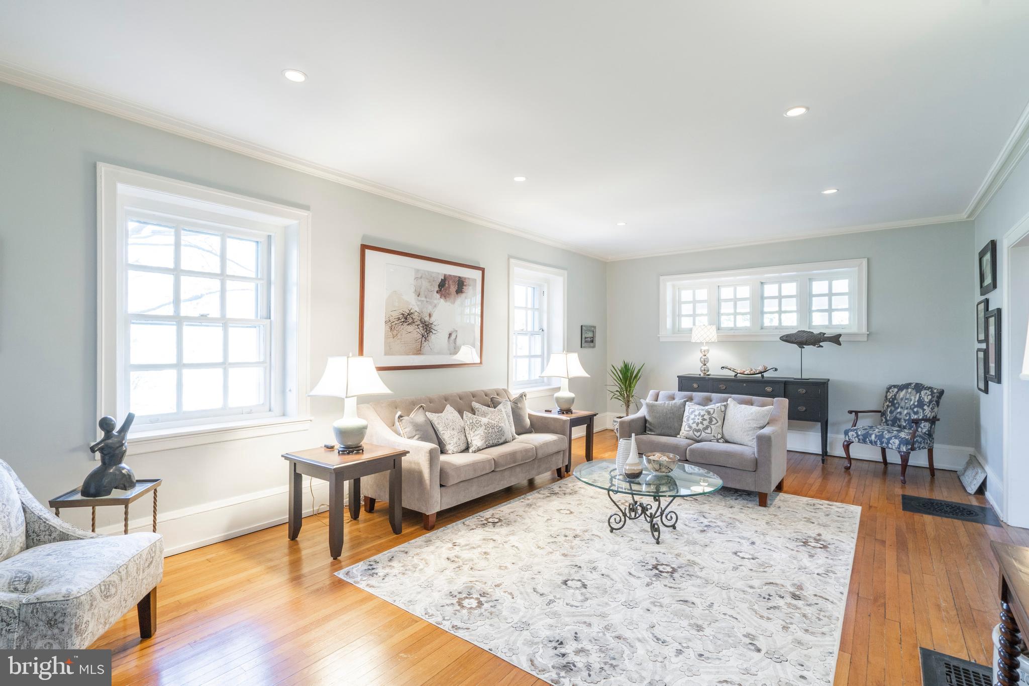 129 Valley Road Ardmore, PA 19003 - Photo 6 of 54 Living Room