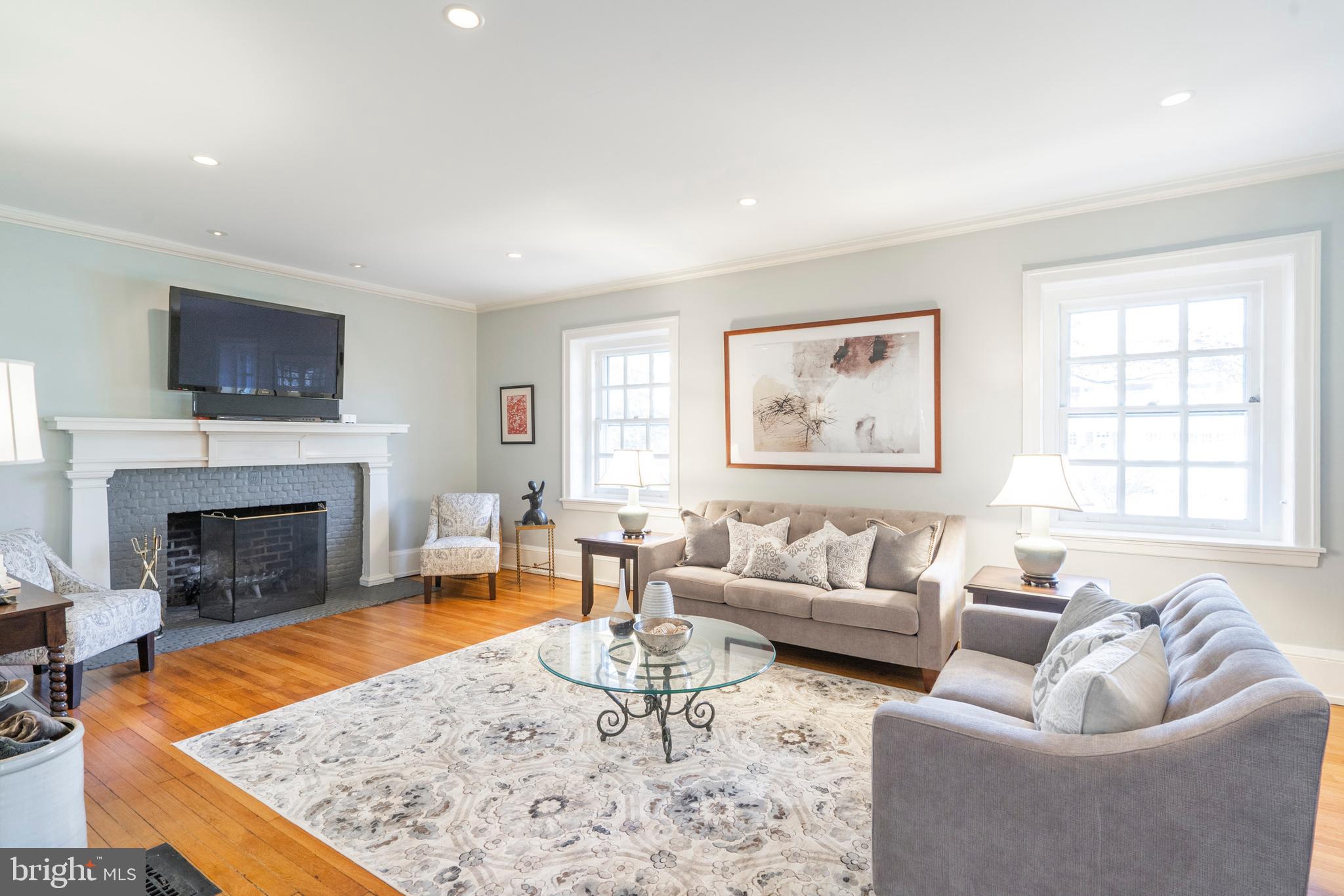 129 Valley Road Ardmore, PA 19003 - Photo 8 of 54 Living Room